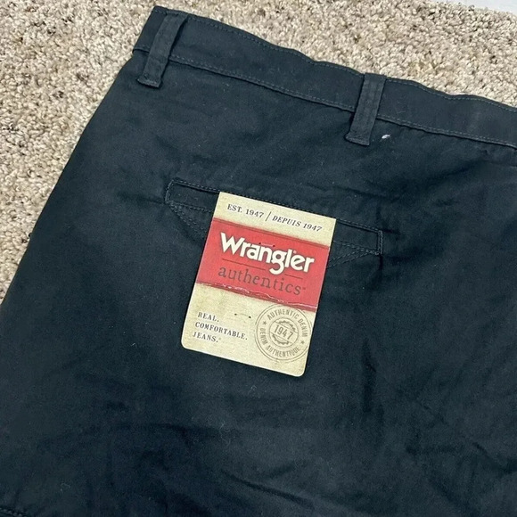 Wrangler Chino Flat Front Bermuda Shorts Size 48 - Picture 4 of 6